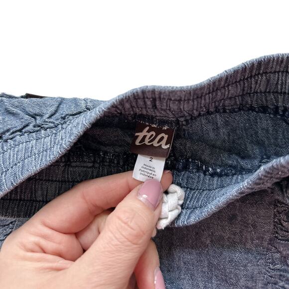 Tea Collection Chambray Ruffle Shorts Size 2 - Picture 3 of 3